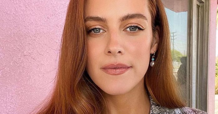 Riley Keough Takes advantage of This Firming and Hydrating Encounter Oil
