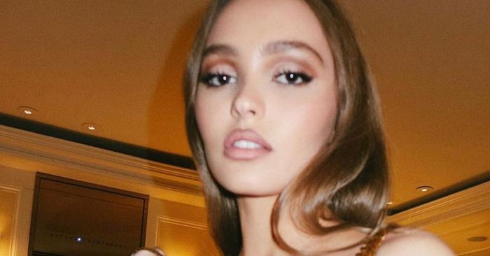 Your Go-To Guidebook on Re-Building Lily-Rose Depp’s Appears to be like