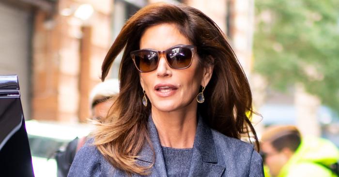 Cindy Crawford Just Wore These $140 Footwear From Nordstrom