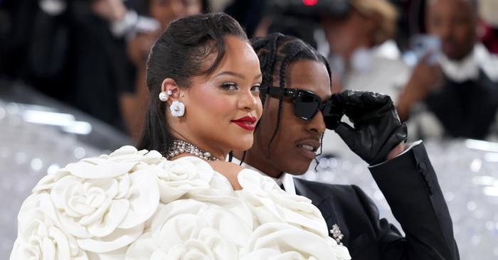 Rihanna Wore Bold Red Lipstick to the Met Gala