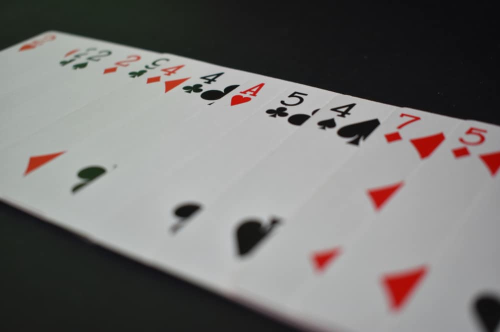 What Advantages Does Solitaire Have?